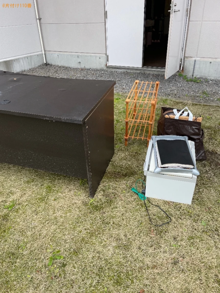 【岡崎市羽根町】エステ施術用の電動ベッド、ラック等の回収・処分