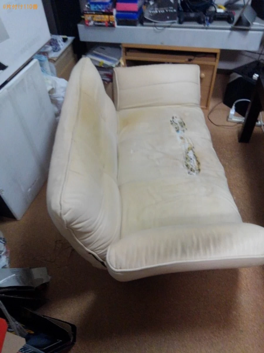 【富士宮市】二人掛けソファー、折り畳み座椅子、布団等の回収・処分