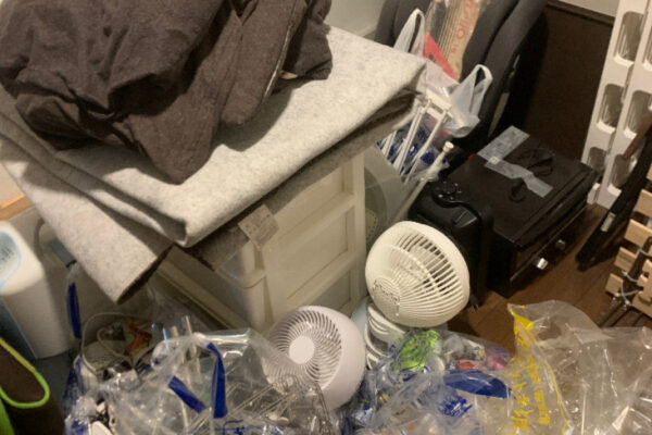 【福岡市南区】ビニールケース、除湿器、電気ケトル、ラック等の回収