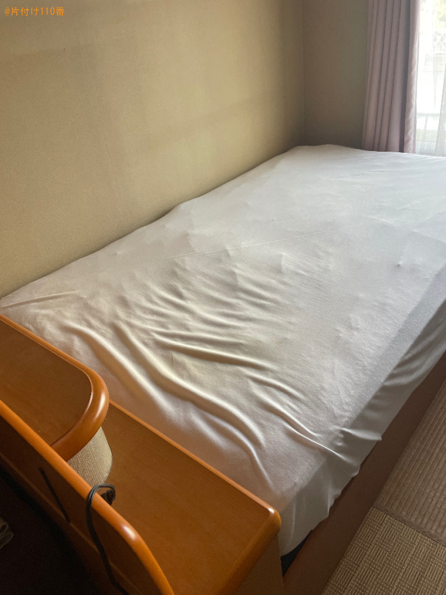 【新城市】セミダブルベットを二階から一階へ運ぶ作業ご依頼