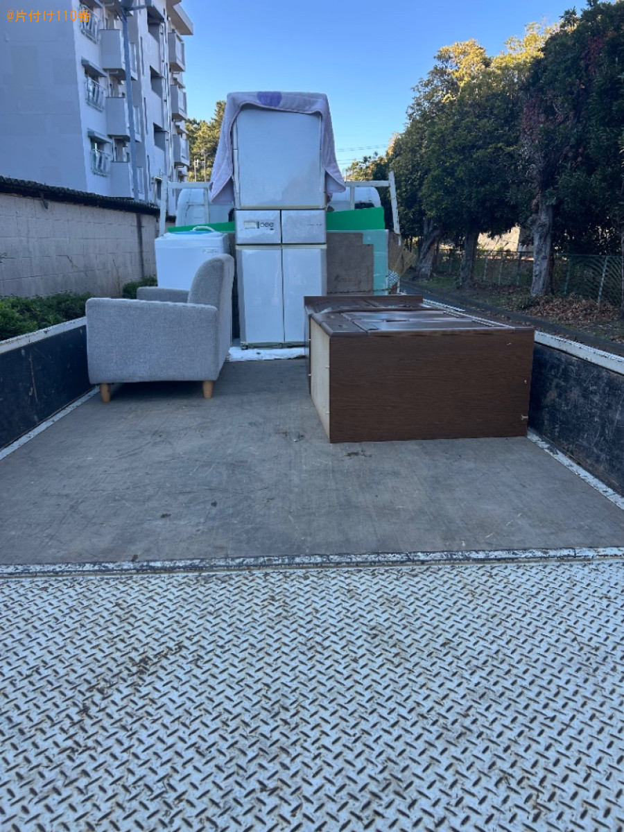 【静岡市清水区】冷蔵庫、洗濯機の回収と二人掛けソファー等の運搬