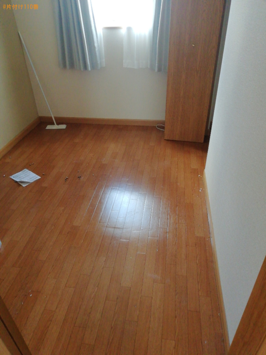 【草津市野路町】マットレス付きシングルベッド、食器棚等の回収