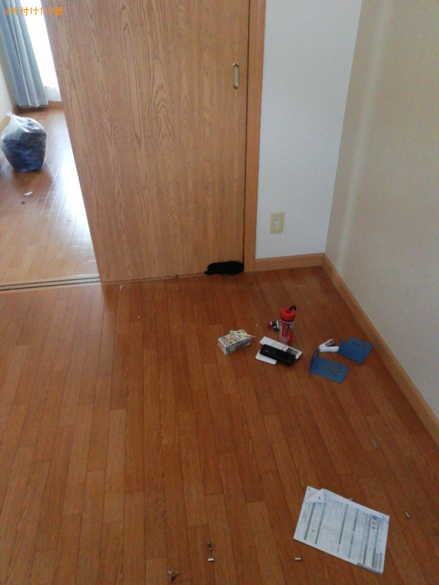 【草津市野路町】マットレス付きシングルベッド、食器棚等の回収