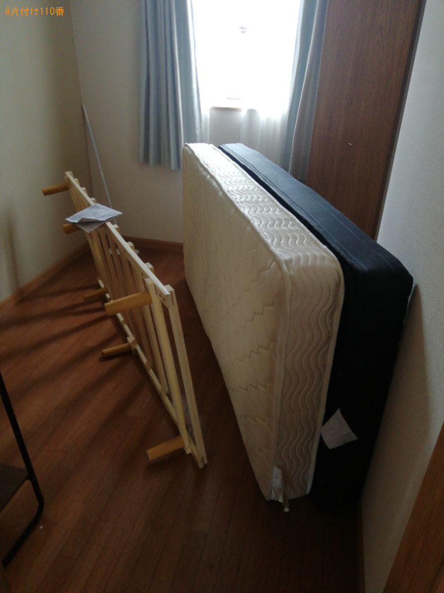 【草津市野路町】マットレス付きシングルベッド、食器棚等の回収
