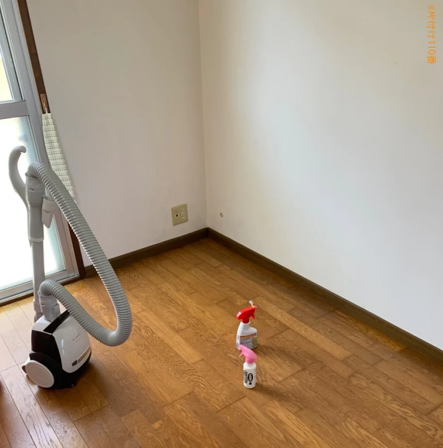 【中津市】テレビ、テレビ台、食器棚、ダイニングテーブル等の回収