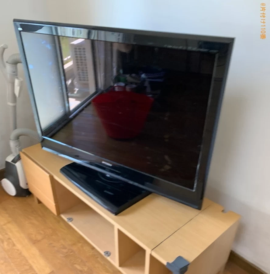 【中津市】テレビ、テレビ台、食器棚、ダイニングテーブル等の回収