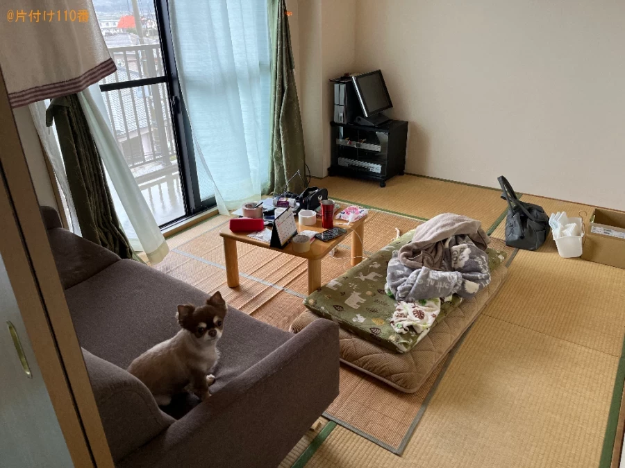 【東近江市御園町】三人掛けソファー、椅子、PC、テレビ台等の回収