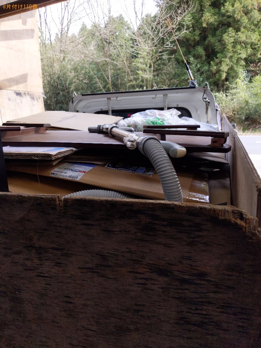 【舞鶴市安岡町】洗濯機、ローテーブル、布団、段ボール等の回収