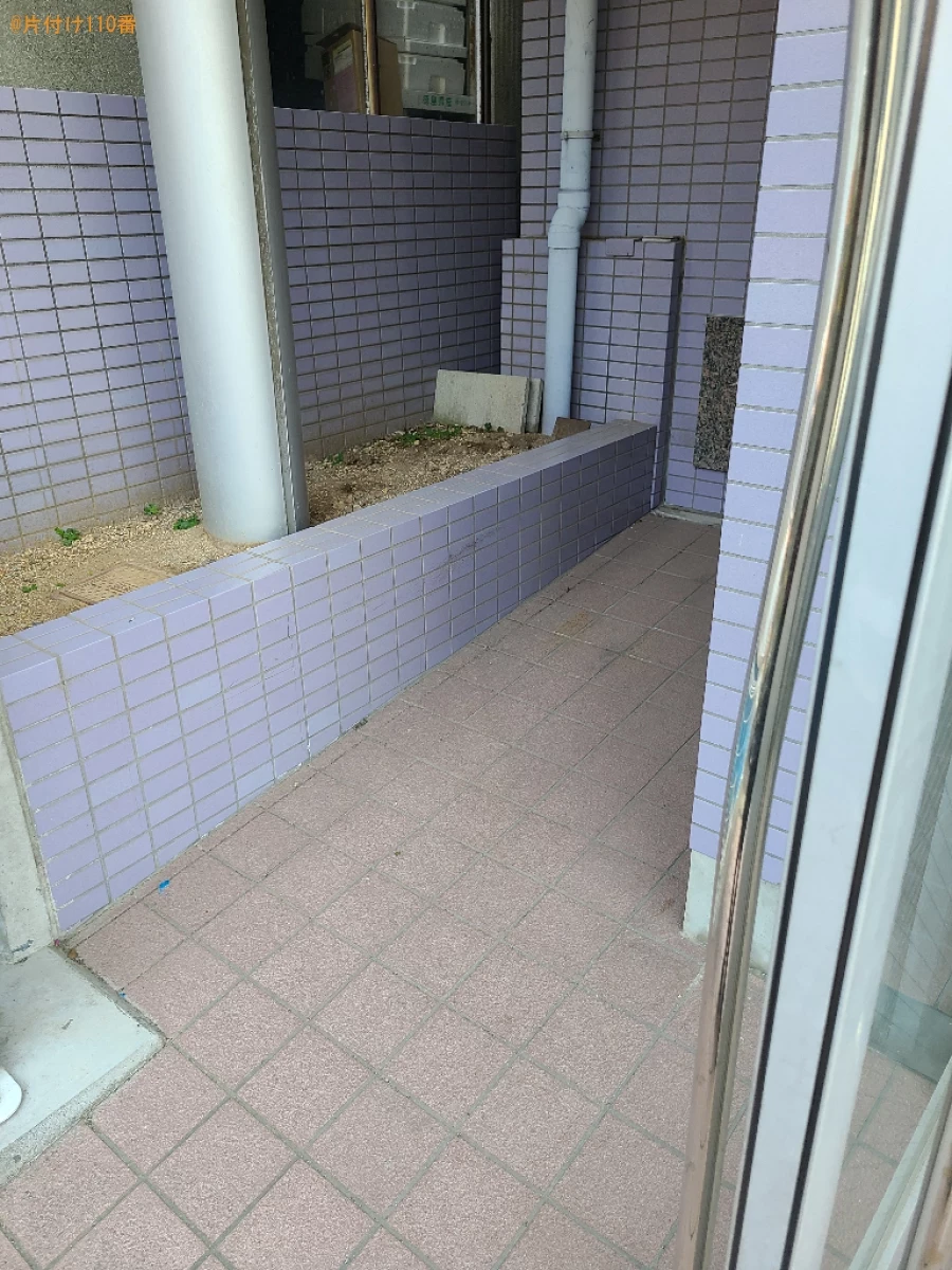 【小松島市松島町】PCモニタ、二人用テーブル、椅子、棚等の回収