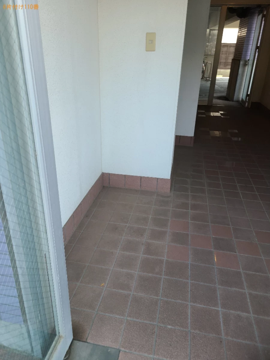 【小松島市松島町】PCモニタ、二人用テーブル、椅子、棚等の回収