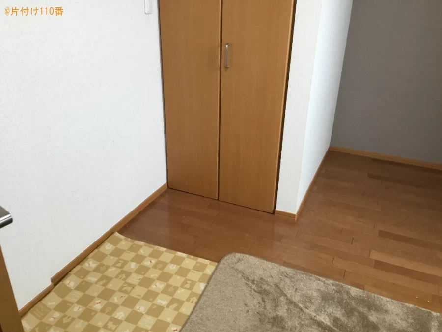 【尼崎市】シングルベッドマットレス、簡易ソファー、椅子等の回収