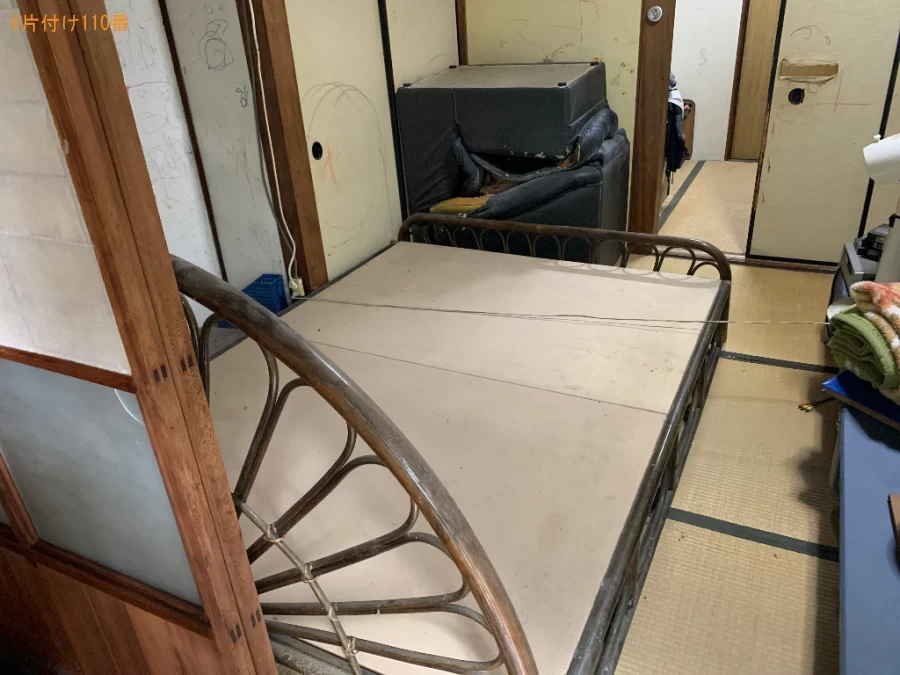 【大野城市】ダブルベッド、三人掛けソファー、ベビー用品等の回収