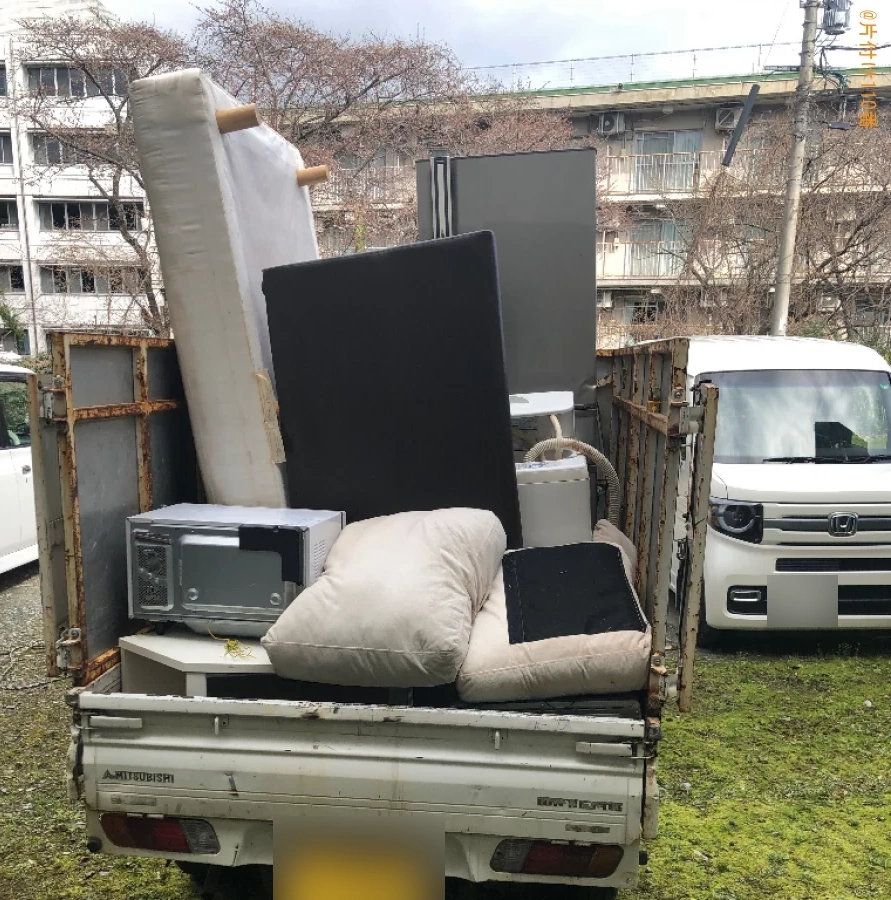 【久留米市野中町】マットレス付きシングルベッド、冷蔵庫等の回収