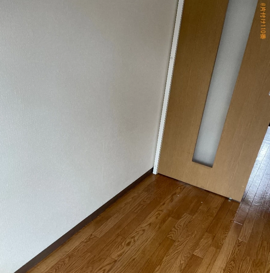 【岡山市北区】ローテーブル、PCデスク、本棚、椅子、布団等の回収