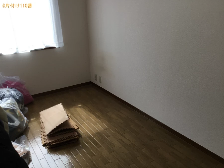 【豊中市本町】テーブル、レンジ台、タンス、衣装ケース等の回収