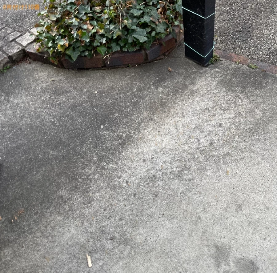 【草津市】シングルベッド、PCモニタ、業務用机、テレビ台等の回収