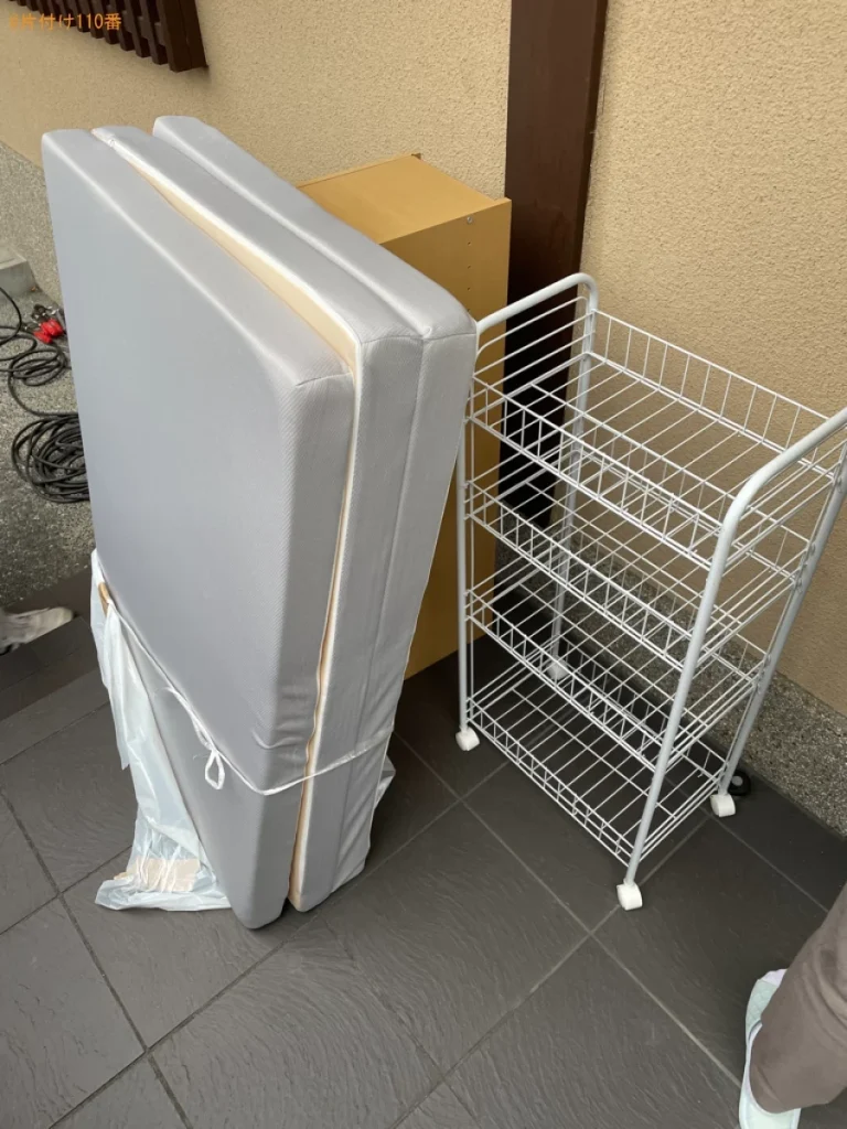 【京都市上京区】本棚、マットレス、ラック、枕の回収・処分ご依頼