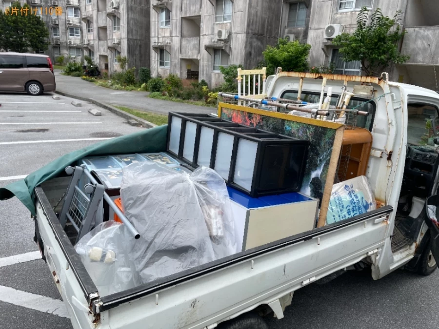 【うるま市】衣装ケース、スチールラック、こたつ、ラック等の回収