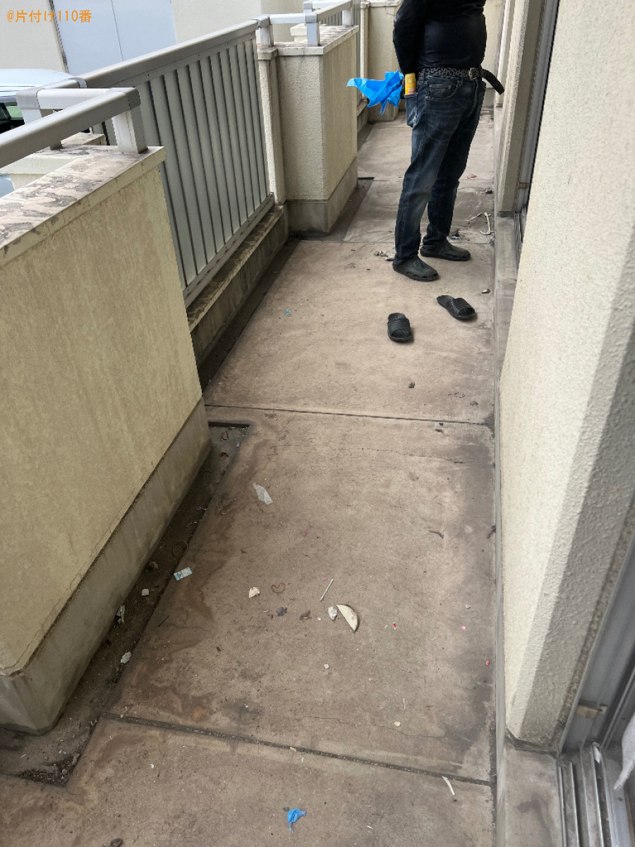 【岡山市南区】ラック、テレビ、テーブル、布団、エアコン等の回収