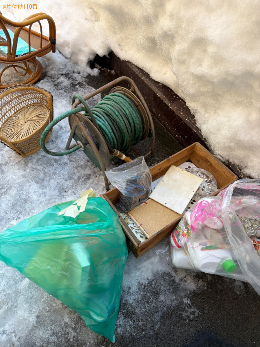 【五所川原市】家庭用エアコン、掃除機、椅子、ホース、かご等の回収