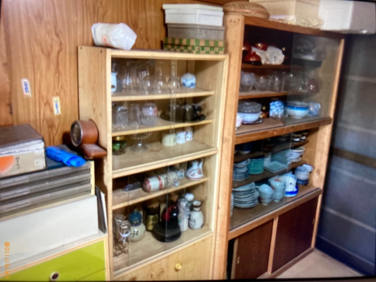 【南九州市】タンス、食器棚、鏡台、ダイニングテーブル等の回収