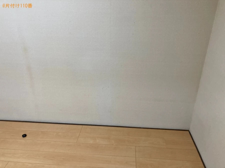 【出水市緑町】カーペット、折り畳みベッド、カラーボックス等の回収