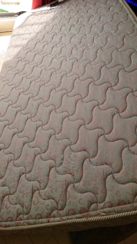 【大阪市東淀川区】マットレス付きシングルベッドの回収・処分ご依頼