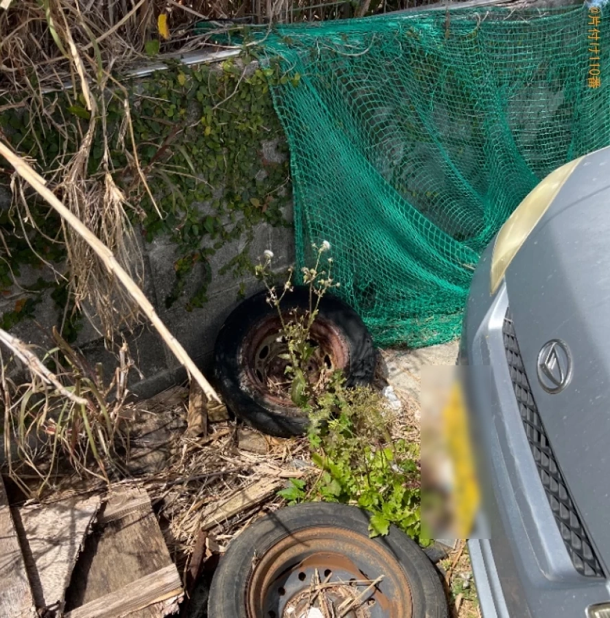 【国頭郡今帰仁村】ホイール付き自動車タイヤ、テーブル等の回収