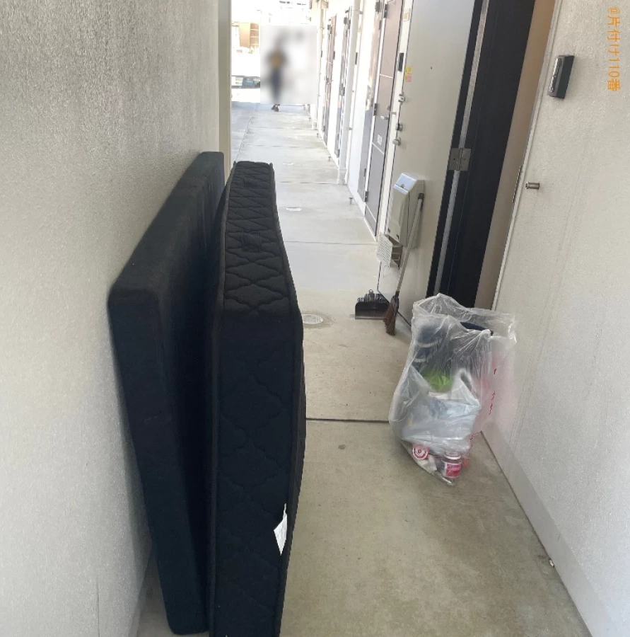 【うるま市】マットレス付きセミダブルベッド等の回収・処分ご依頼