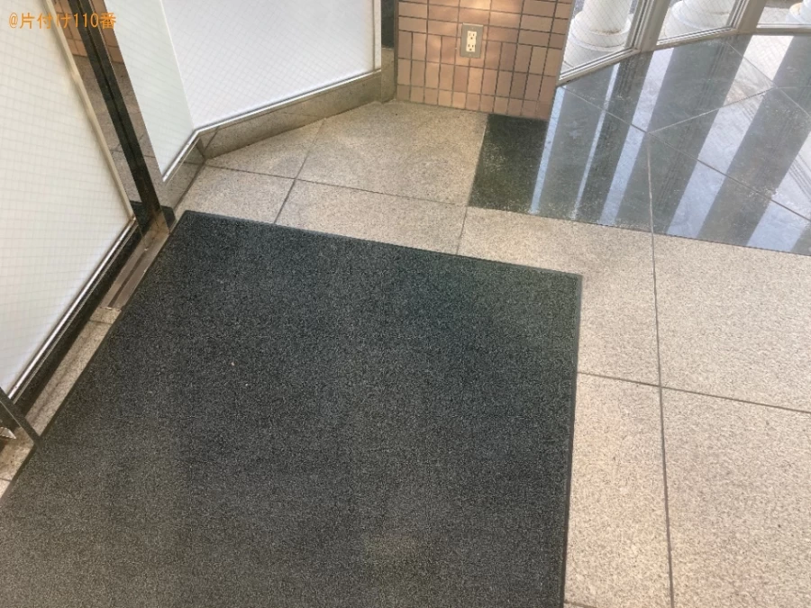 【草津市】カーペット、食器棚、テレビ台の回収・処分ご依頼