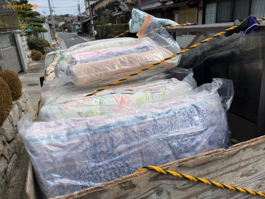 【草津市矢橋町】衣装ケース、本棚、布団、段ボール等の回収・処分