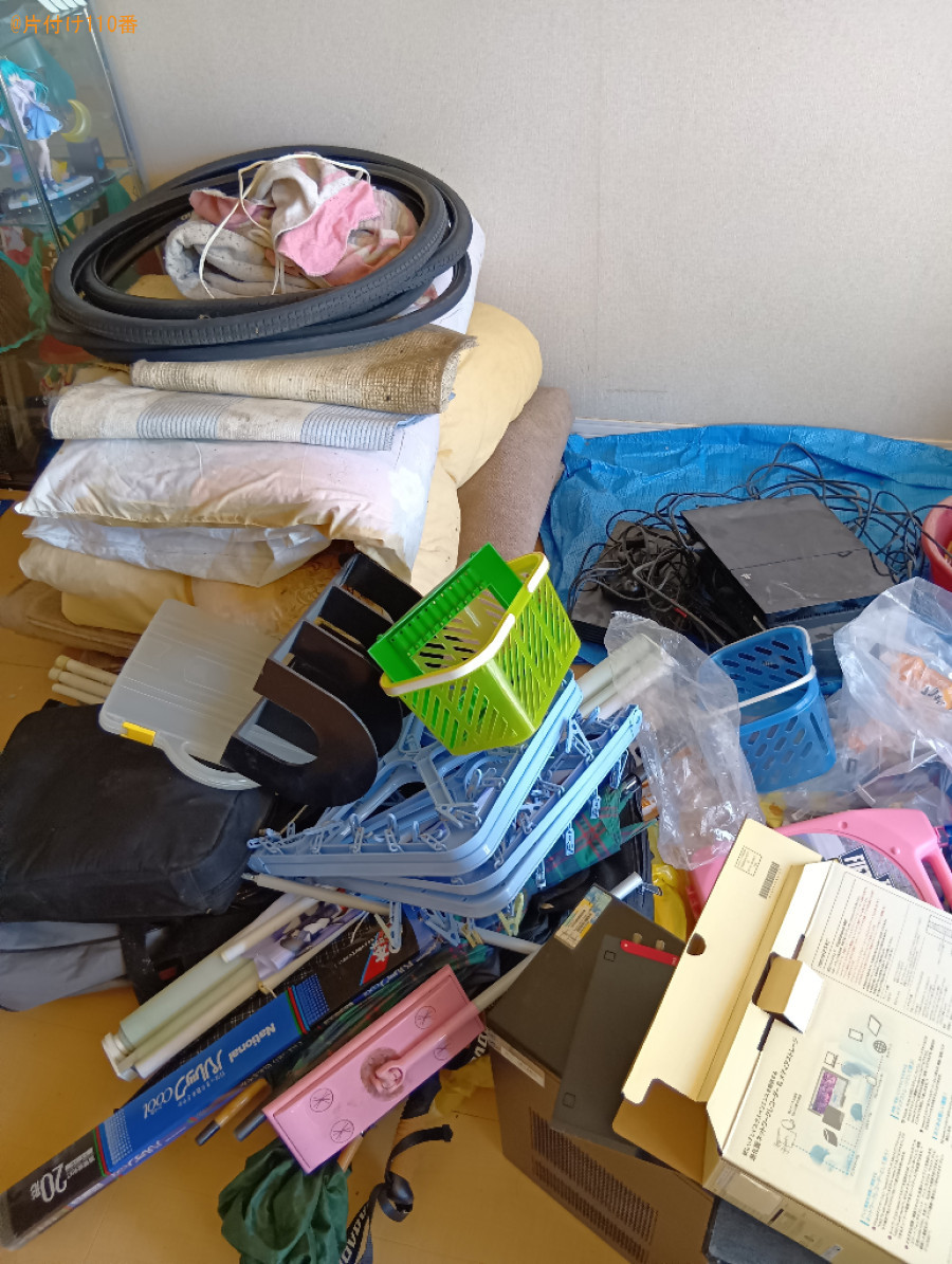 【富士市】テレビ台、本棚、一般ごみ等の回収・処分ご依頼