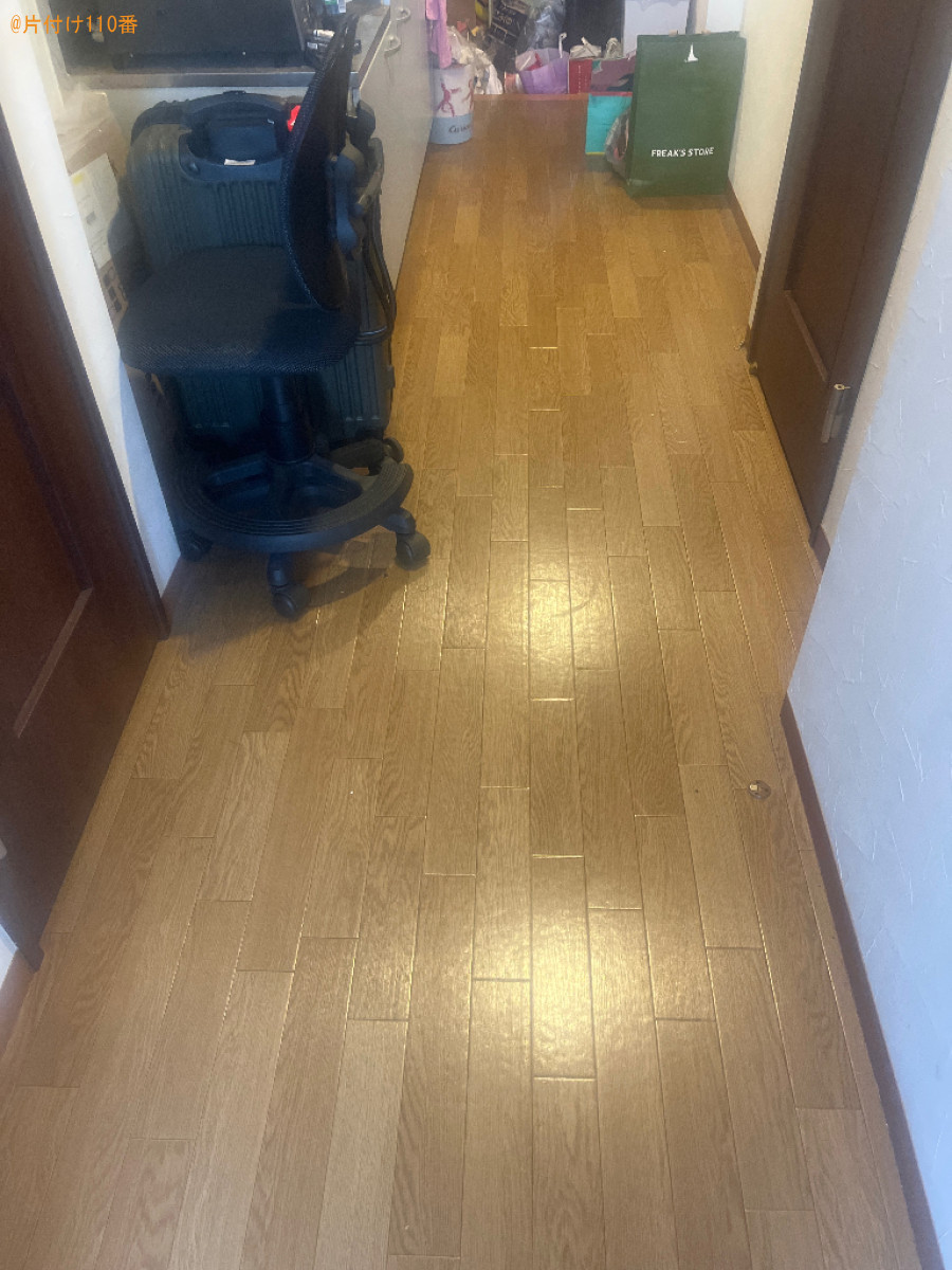 【北九州市八幡西区】スチールラック、ポット、テレビ台等の回収