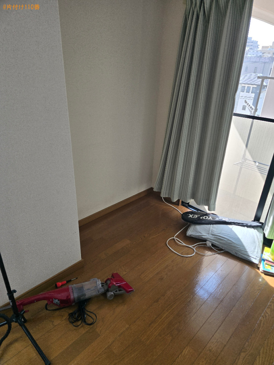 【北九州市戸畑区】二人用ダイニングテーブル、テレビ台等の回収