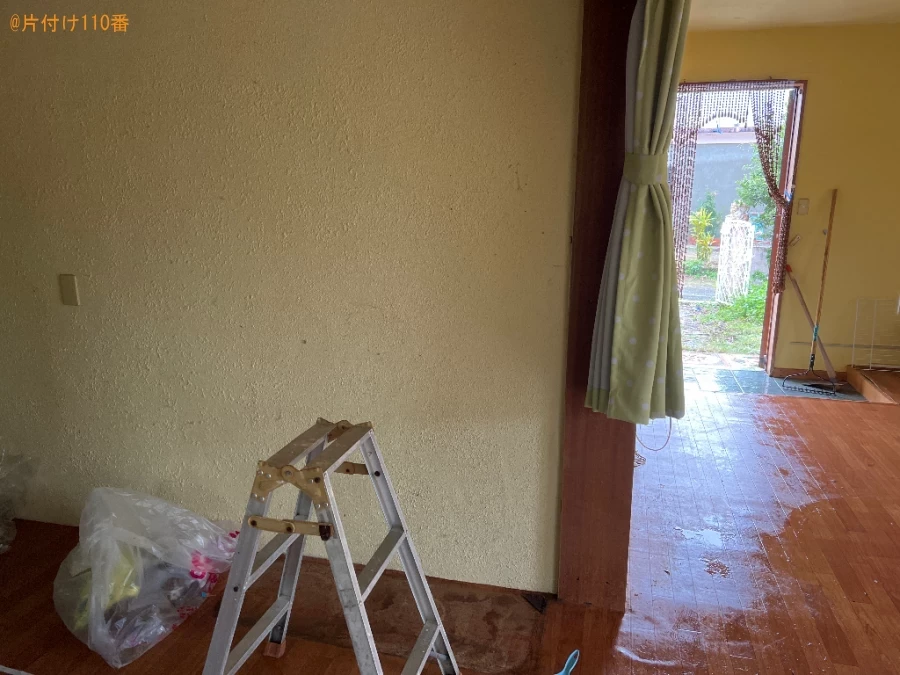 【うるま市】ソファー、テーブル、冷蔵庫、テレビ台、食器棚等の回収