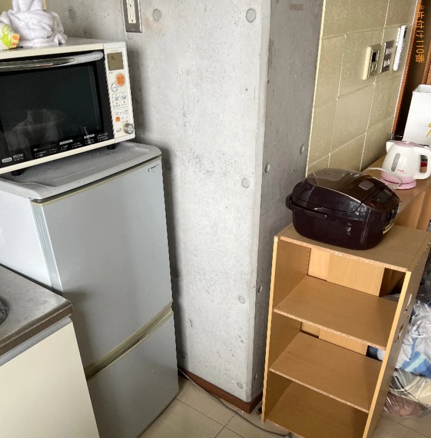 【中頭郡西原町】冷蔵庫、本棚、電子レンジ、スチールラック等の回収