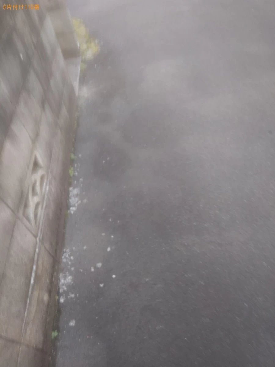 【松山市朝生田町】中身の入ったスプレー缶、木製の小物入れの回収