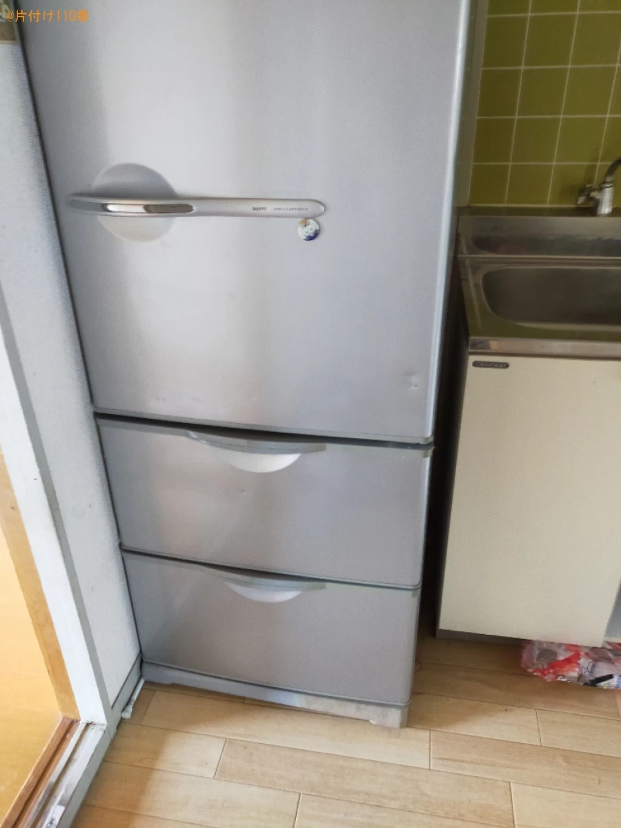 【倉敷市】セミダブルベッド、冷蔵庫、パーテーションの回収・処分