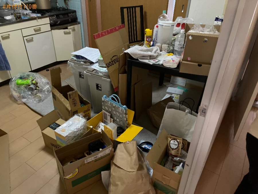 【草津市】二人用ダイニングテーブル、布団、椅子、掃除機等の回収