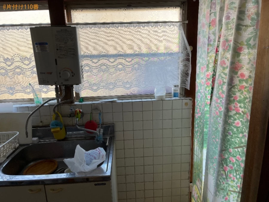 【彦根市西沼波町】冷蔵庫、シングルベッド、食器棚、タンス等の回収