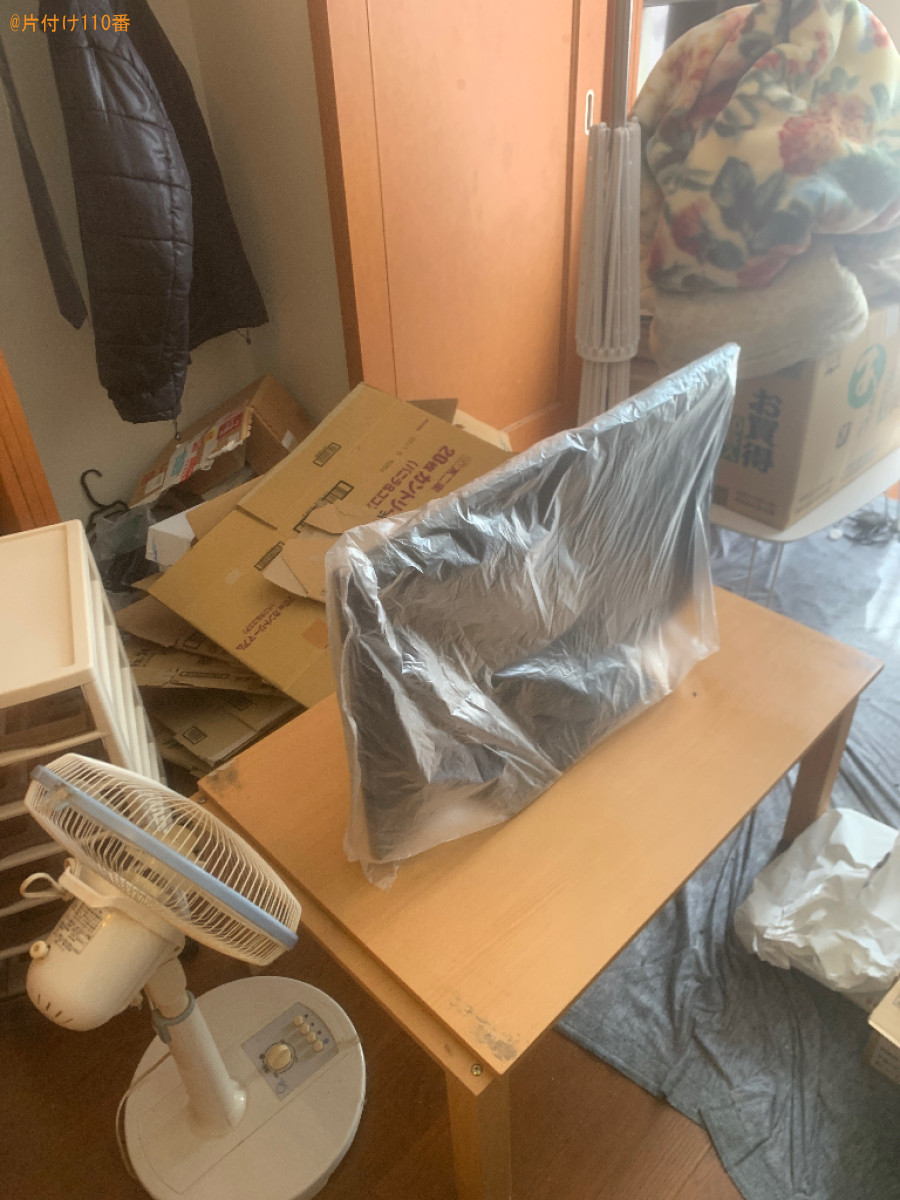 【福岡市西区】ローテーブル、本棚、食器棚、椅子、布団等の回収