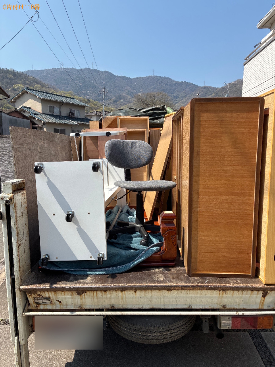 【福山市水呑町】婚礼タンス、ローテーブル、椅子等の回収・処分
