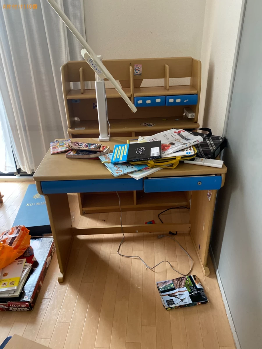 【下関市長府三島町】二人用ダイニングテーブル、本棚、椅子等の回収