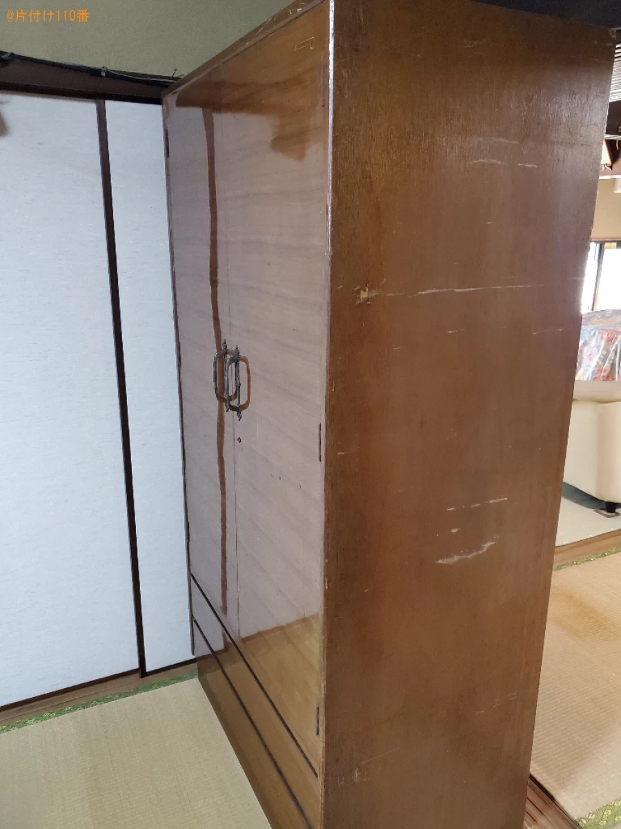 【岡山市中区】カーペット、食器棚、鏡台、婚礼タンス等の回収・処分