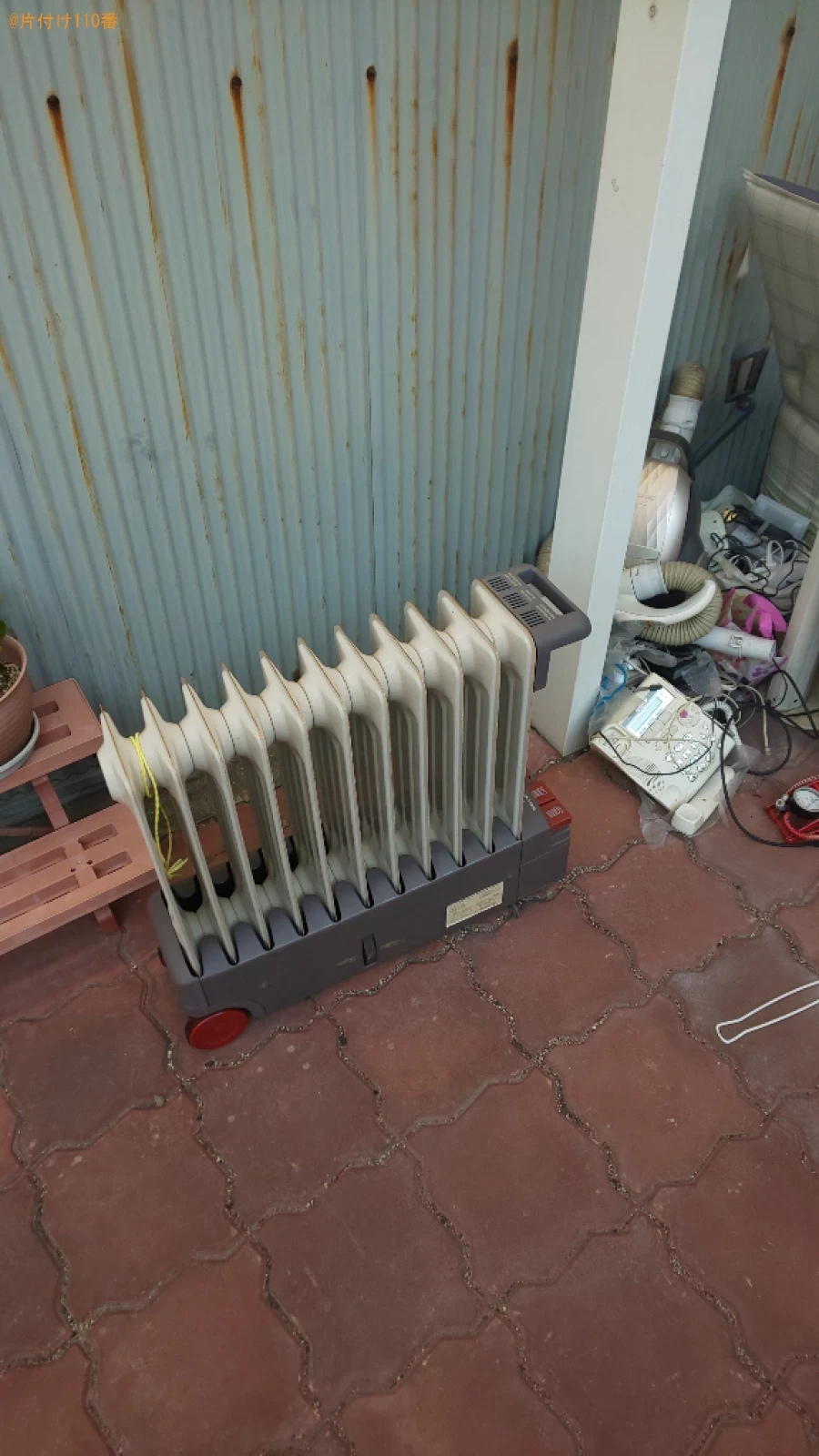 【岸和田市北町】ヒーター、照明器具、電話、掃除機、座椅子等の回収