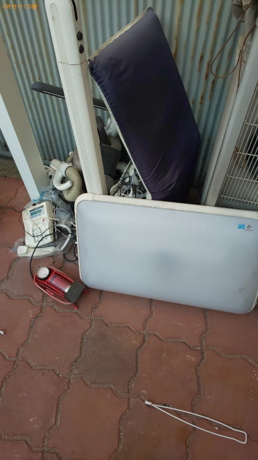 【岸和田市北町】ヒーター、照明器具、電話、掃除機、座椅子等の回収