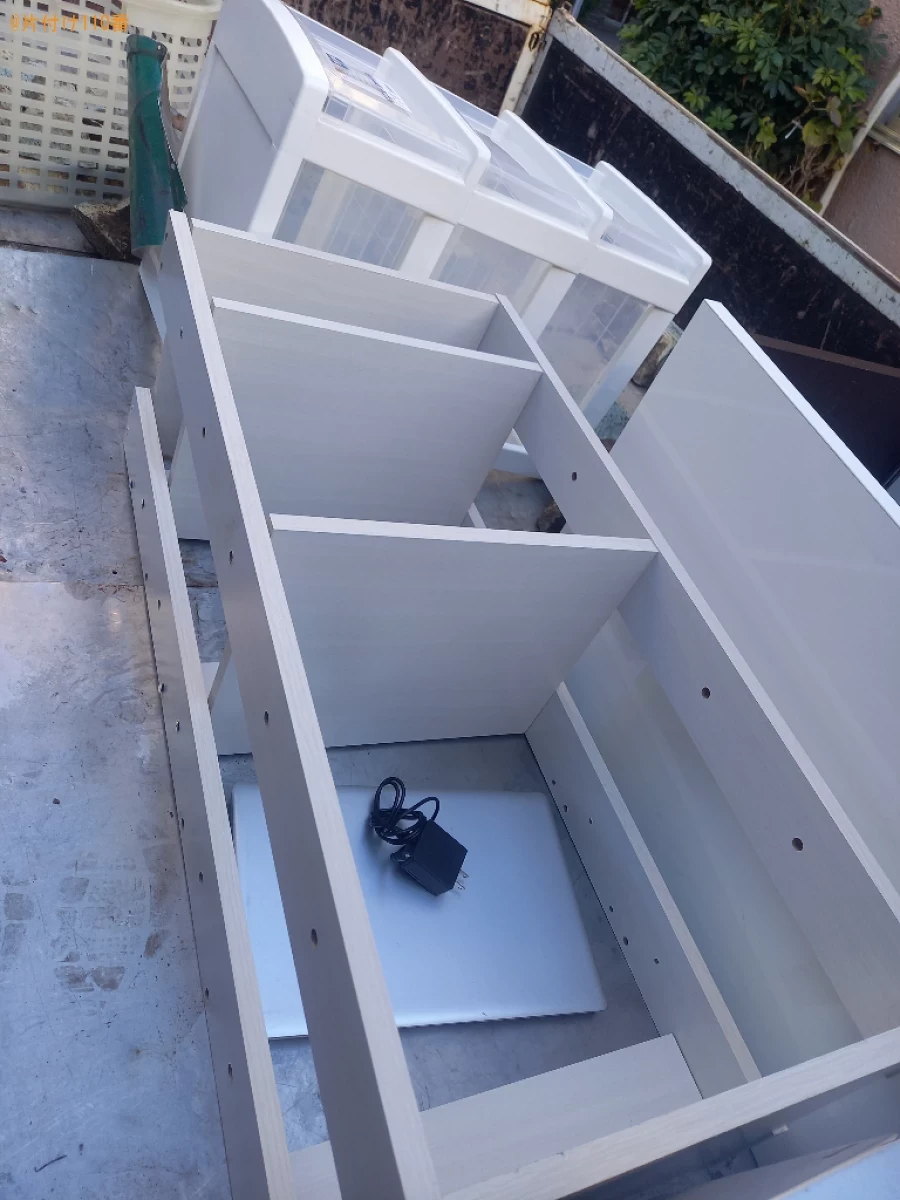 【江東区】ノートPC、本棚、衣装ケース等の回収・処分ご依頼