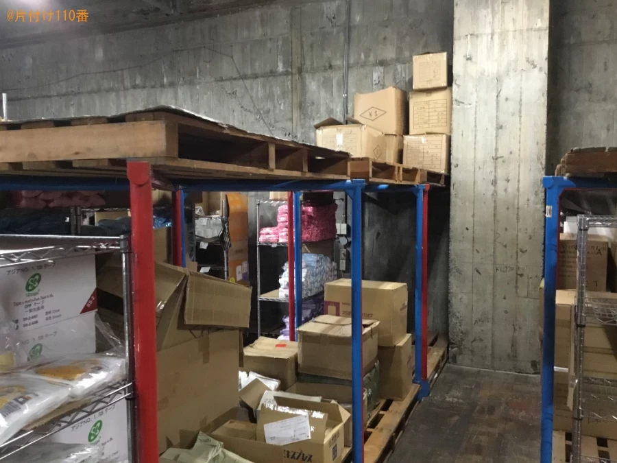 【尼崎市道意町】什器、ハンガー、カバン、アクセサリー等の回収