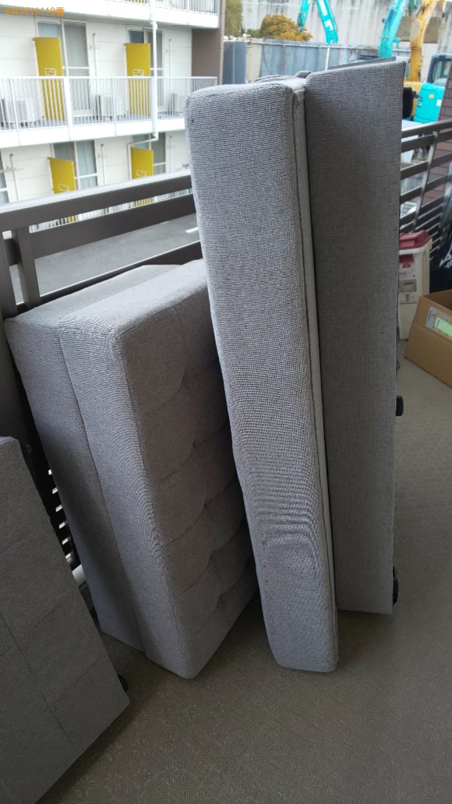 【堺市中区】二人掛けソファー、ガラスケース、収納ボックス等の回収