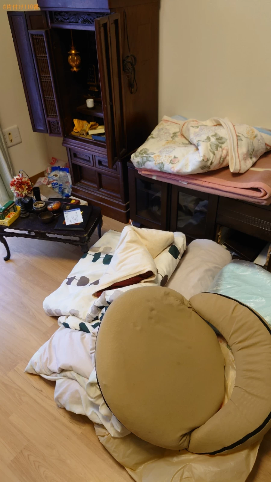 【大阪市西成区】テレビ台、仏壇、お位牌、布団、座椅子等の回収